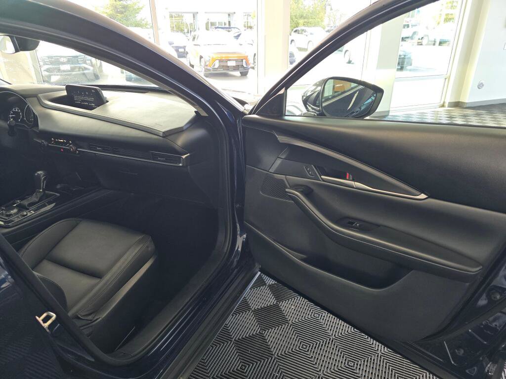 Used 2024 MAZDA CX-30 AWD 2.5 S w/ Select Sport Pkg image 42