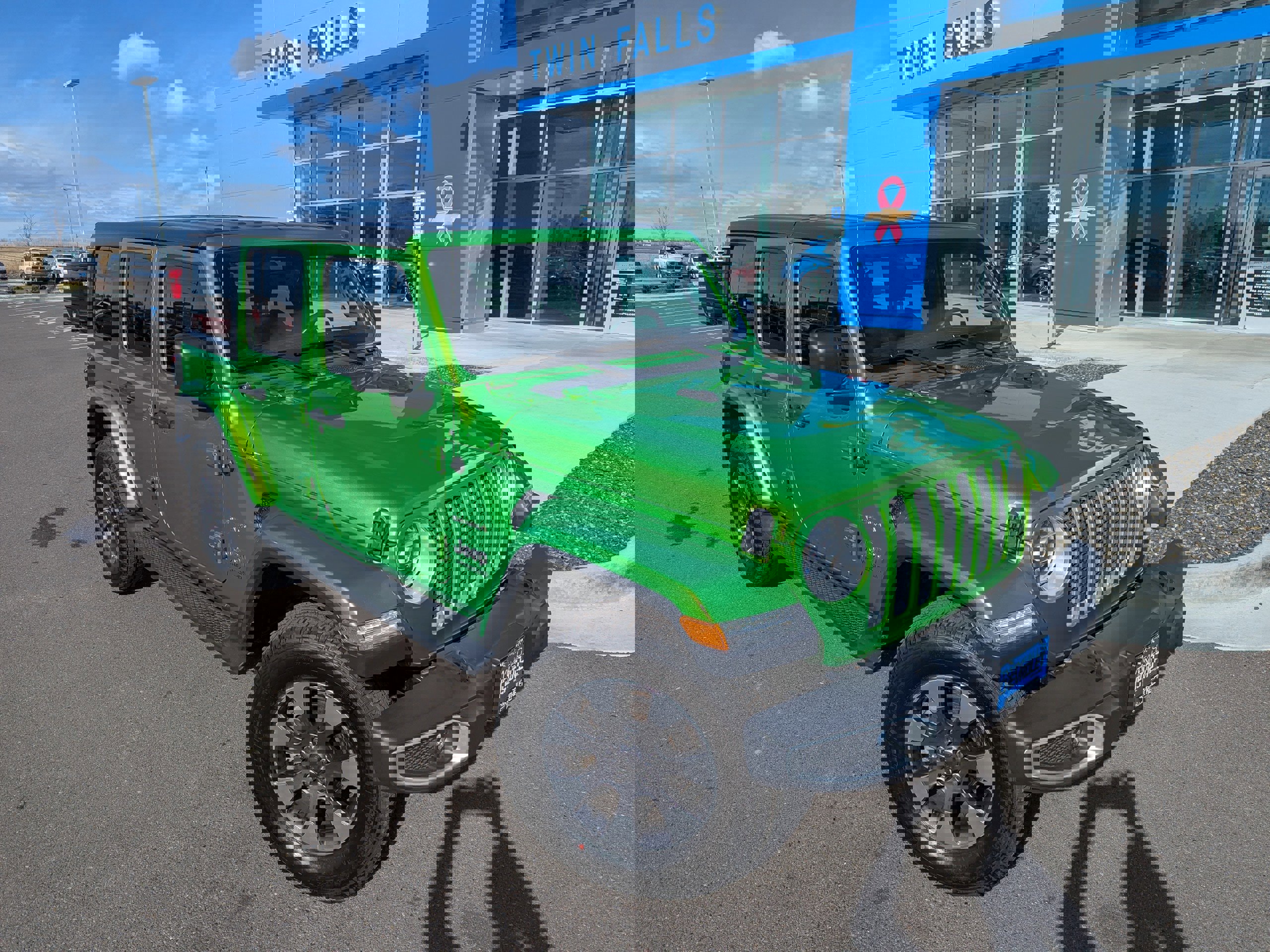 Used 2019 Jeep Wrangler Unlimited Sahara w/ Dual Top Group image 4