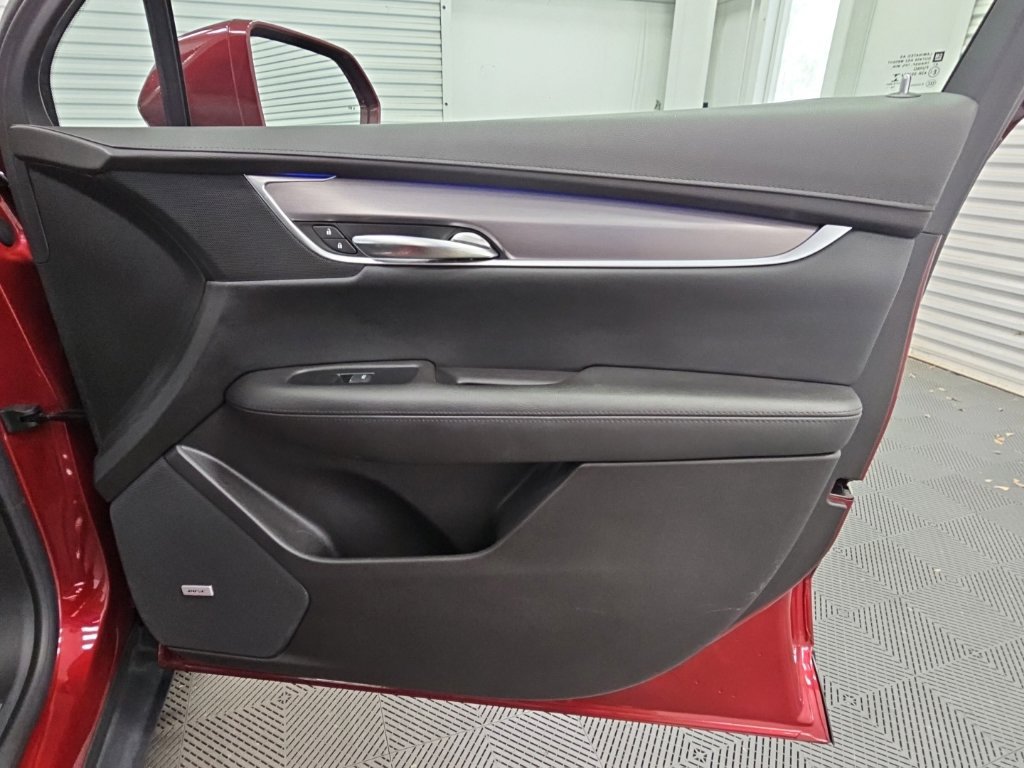 Used 2017 Cadillac XT5 Premium Luxury FWD image 42