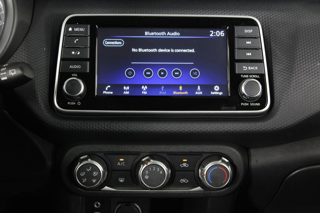 Used 2025 Nissan Kicks Play S image 9