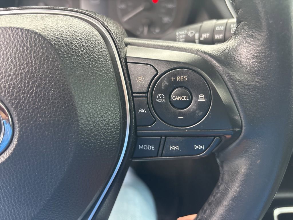 Used 2023 Toyota Corolla Cross LE w/ Moonroof Package image 24