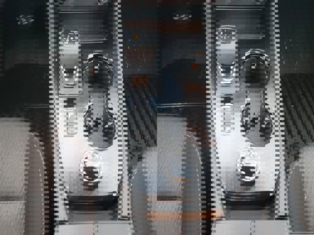 Certified 2025 Nissan Rogue SV image 20