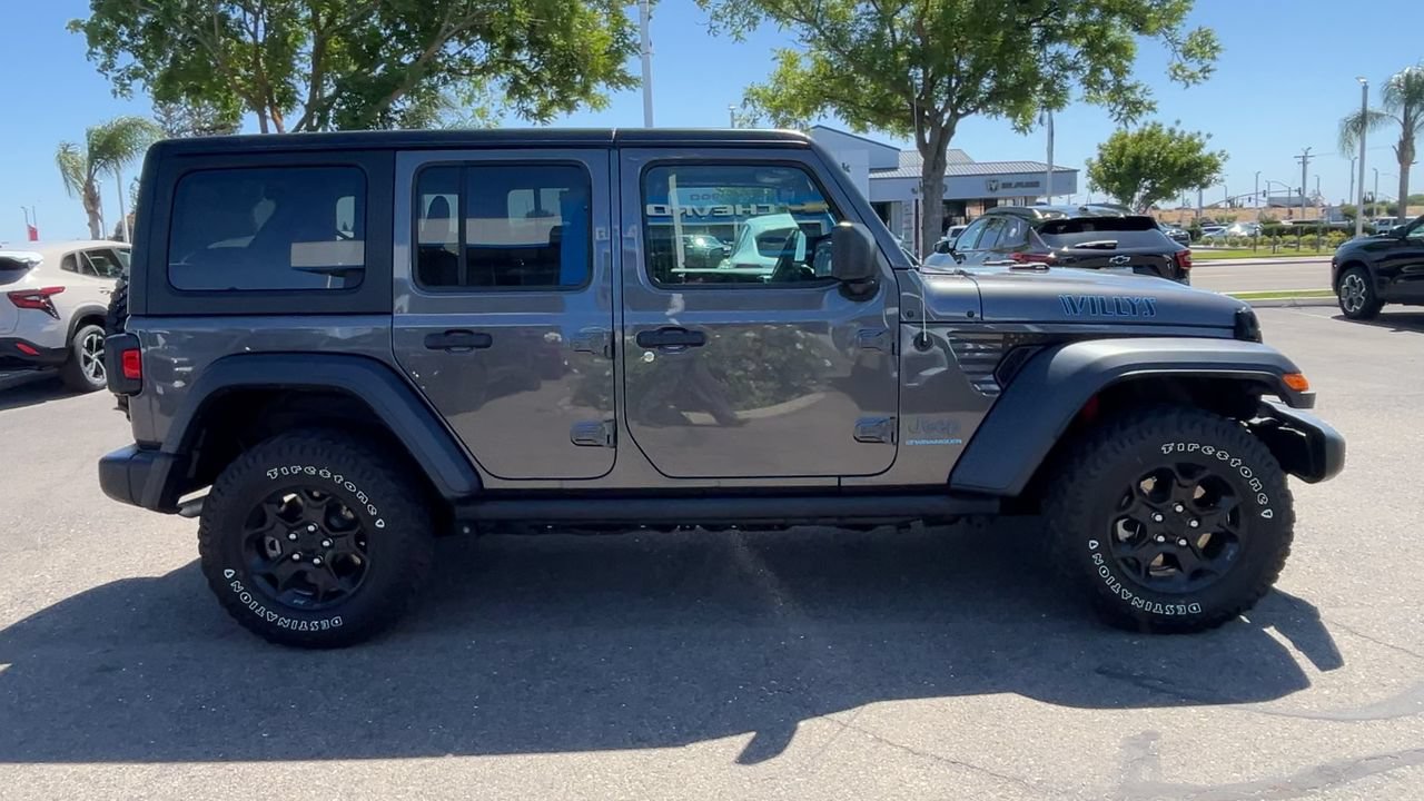 Used 2023 Jeep Wrangler Unlimited w/ Cold Weather Group AWD/4WD image 8
