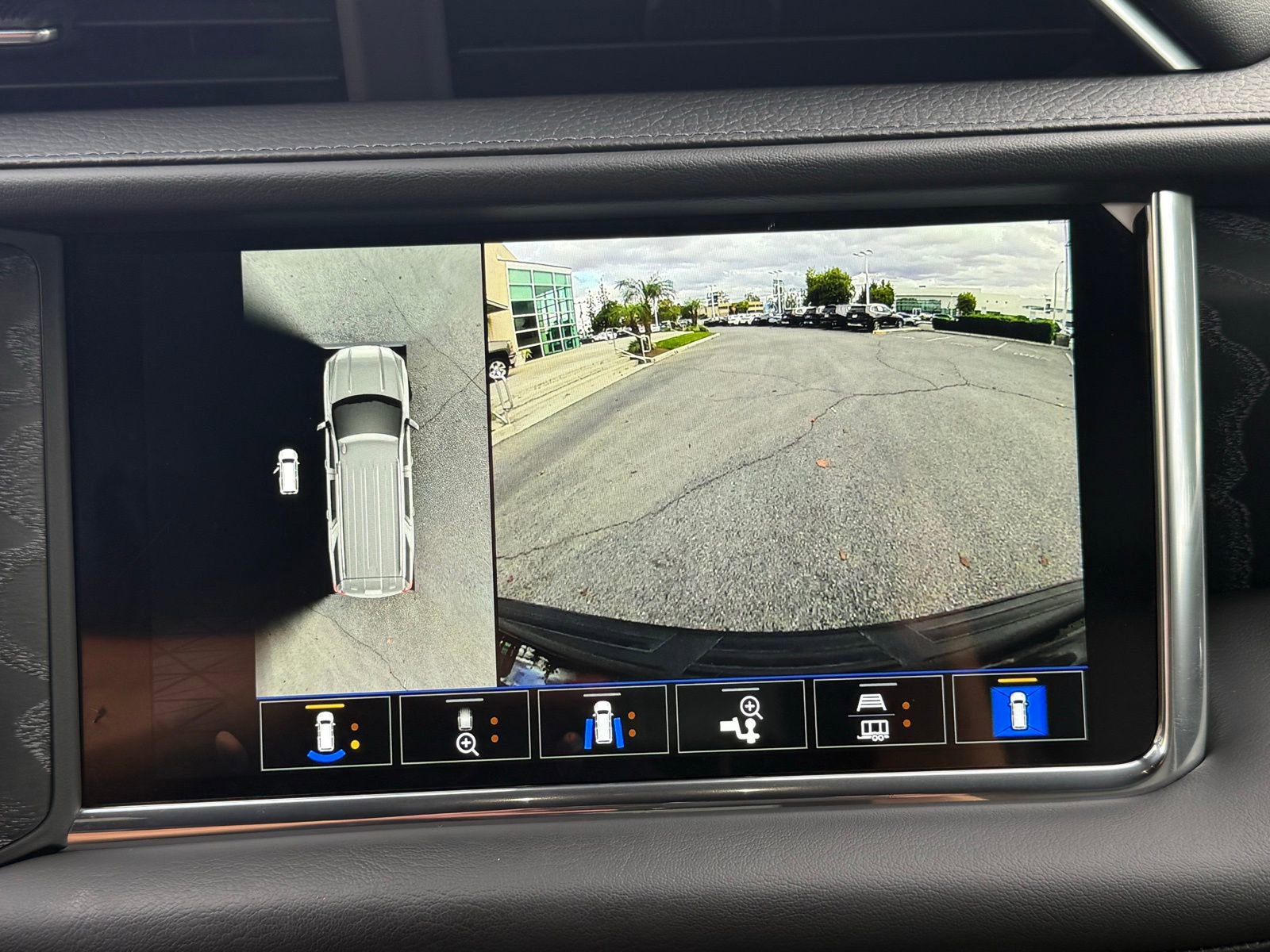 Used 2022 GMC Yukon Denali image 30