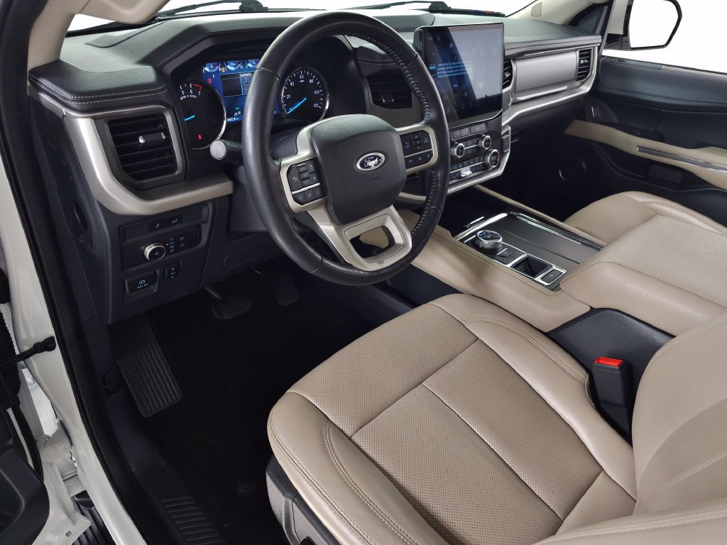 Used 2022 Ford Expedition XLT RWD image 17