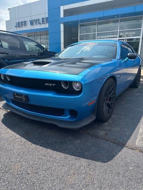 Used 2016 Dodge Challenger SRT Hellcat RWD image 3