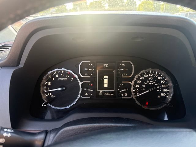 Used 2021 Toyota Tundra Limited w/ Limited Premium Package AWD/4WD image 28