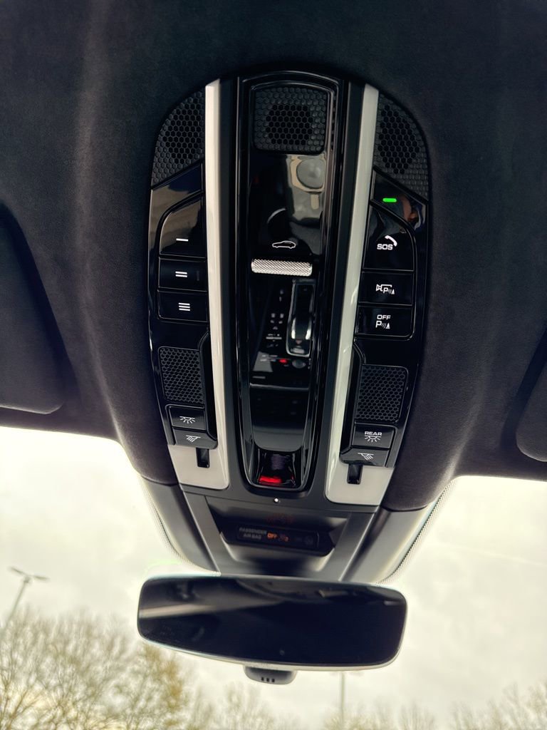 Used 2023 Porsche Cayenne GTS image 35