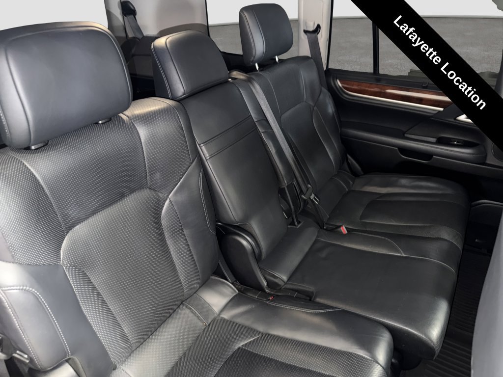 Used 2019 Lexus LX 570 4WD w/ Luxury Package image 33