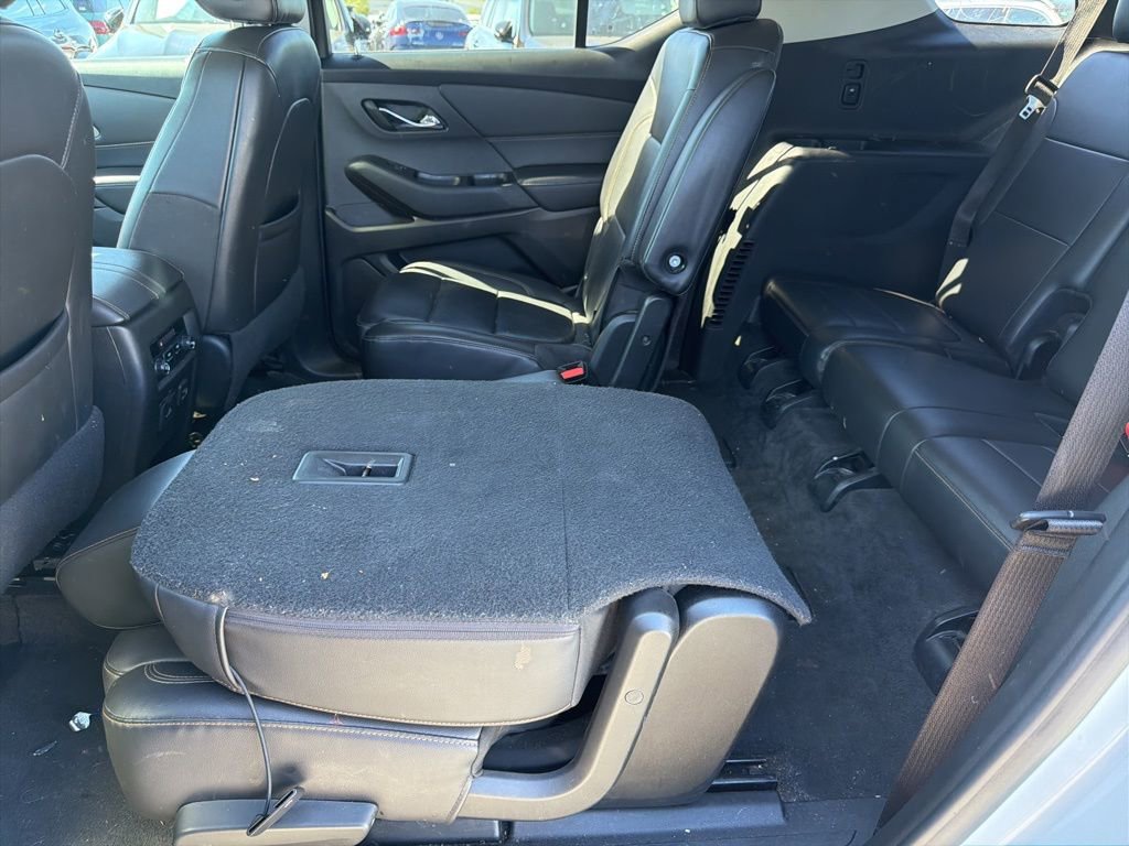 Used 2021 Chevrolet Traverse RS image 9