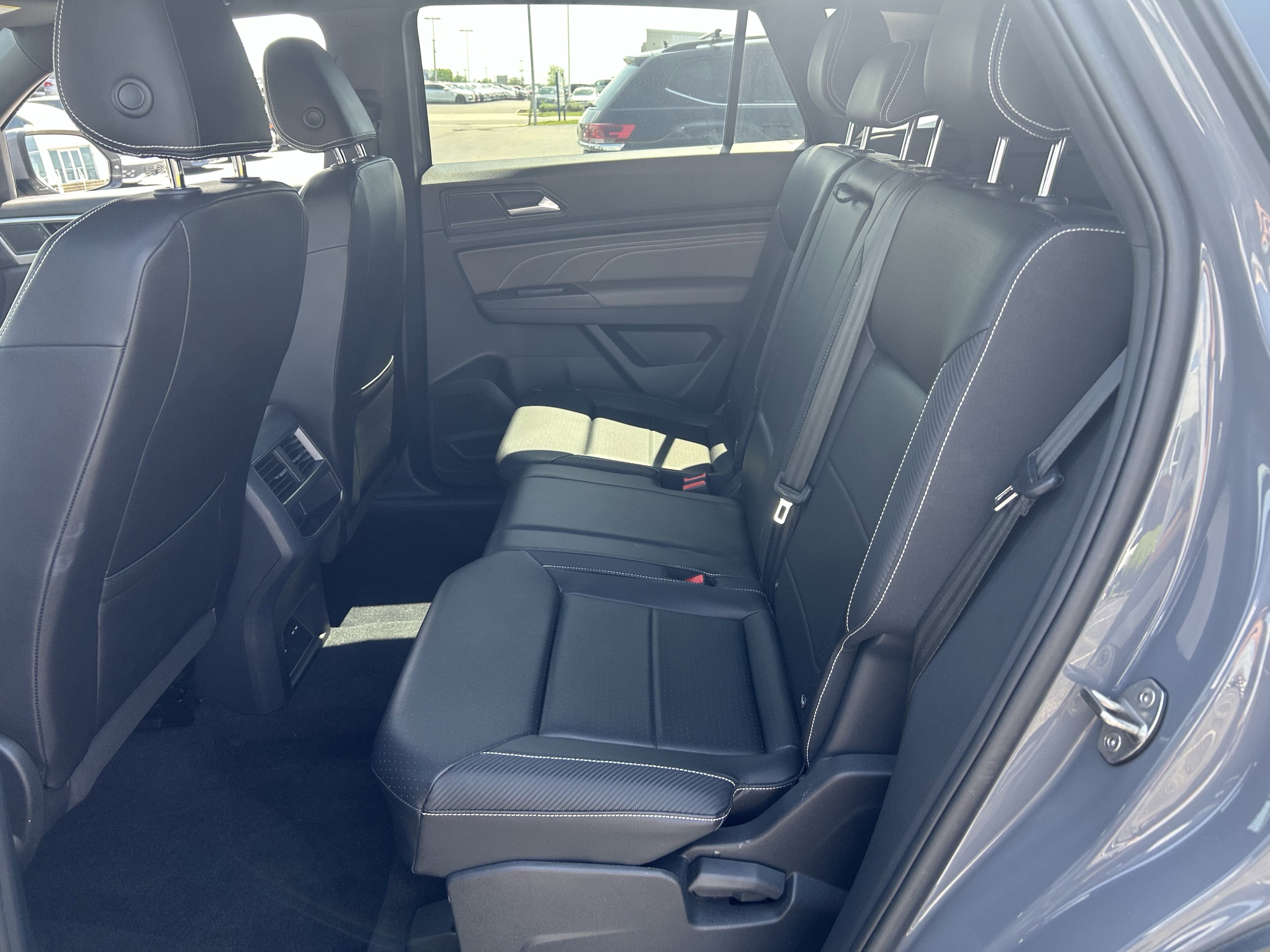 Certified 2023 Volkswagen Atlas Cross Sport SE w/ Black Wheel Package FWD image 23