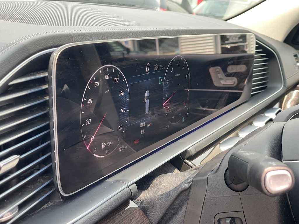 Used 2024 Mercedes-Benz GLS 450 4MATIC image 17