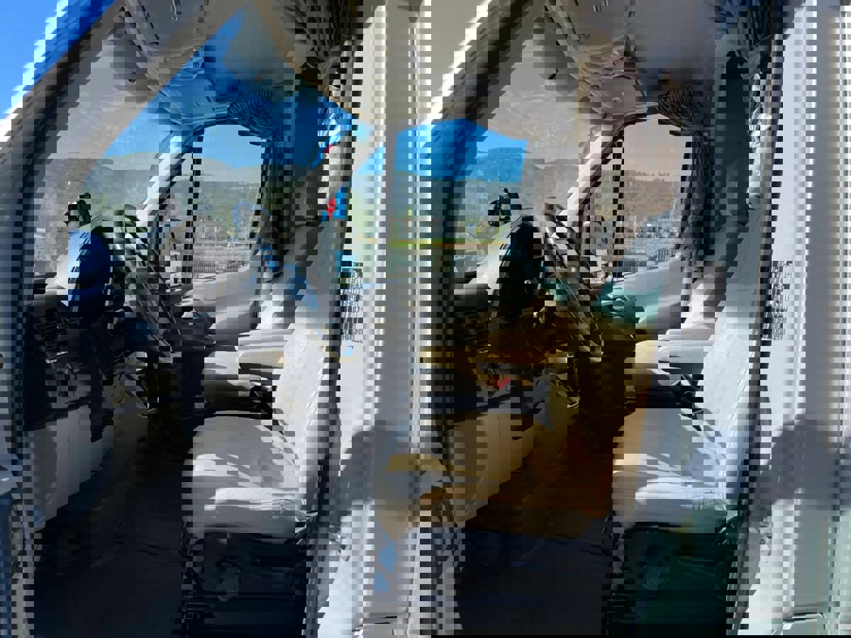 Used 2013 Mercedes-Benz Sprinter 3500 image 9