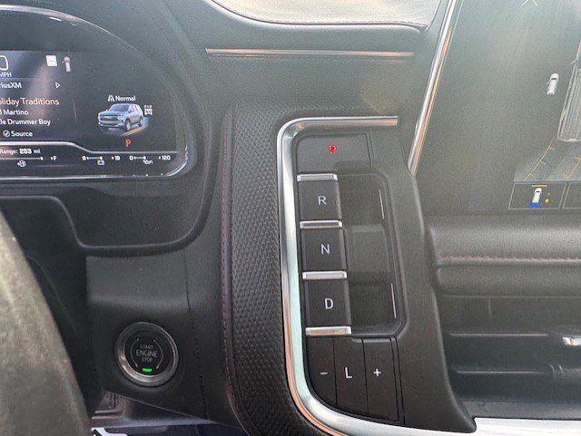 Used 2022 Chevrolet Tahoe RST w/ Luxury Package AWD/4WD image 23