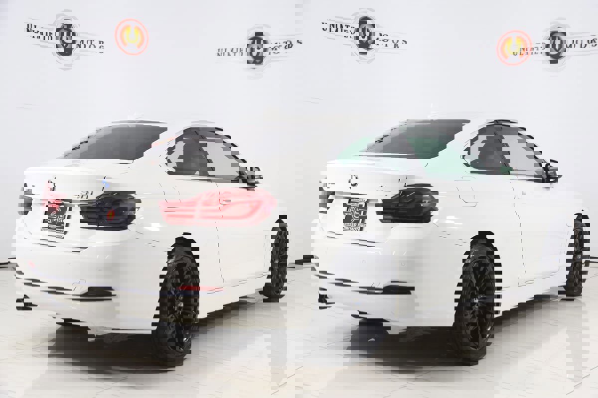 Used 2020 BMW 430i xDrive Coupe w/ Convenience Package image 3