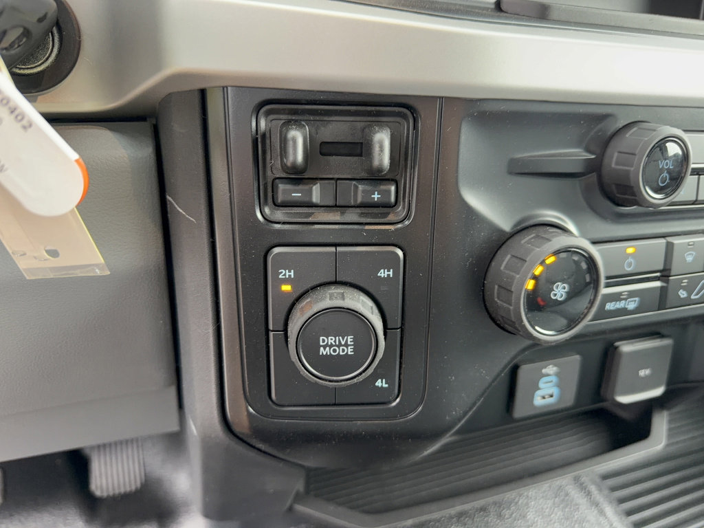 New 2026 Ford F350 XL w/ XL Chrome Package image 21