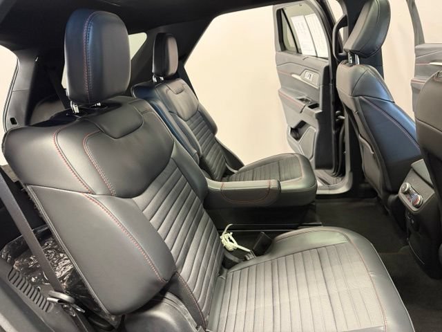 Used 2025 Ford Explorer ST-Line w/ Premium Package AWD/4WD image 29