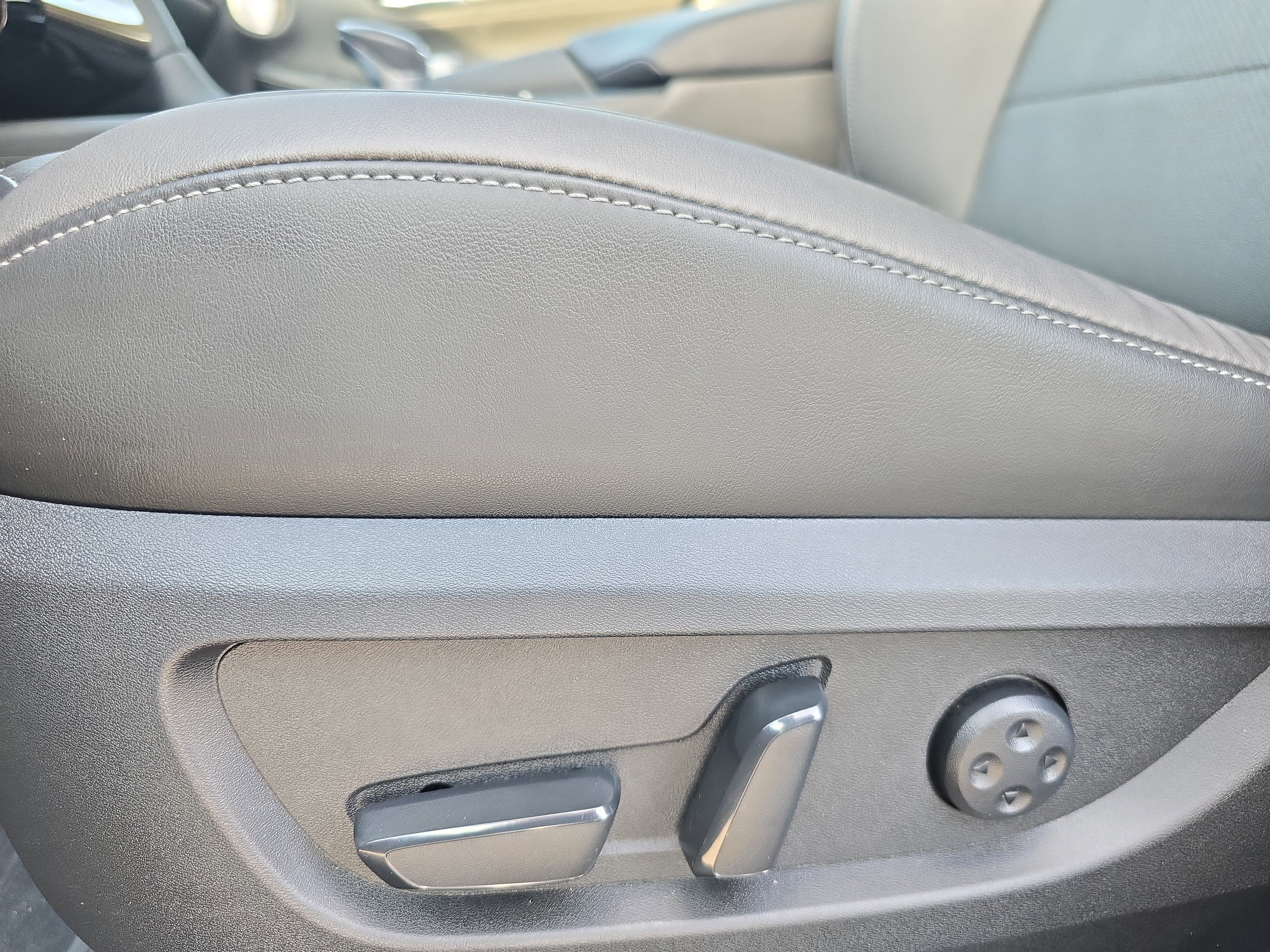 Used 2023 INFINITI QX55 Essential image 27