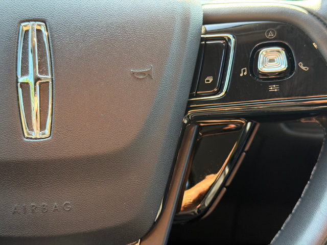 Used 2022 Lincoln Corsair Reserve w/ Luxury Package AWD/4WD image 29