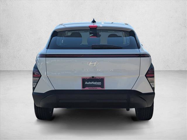 New 2027 Hyundai Kona SE FWD image 8