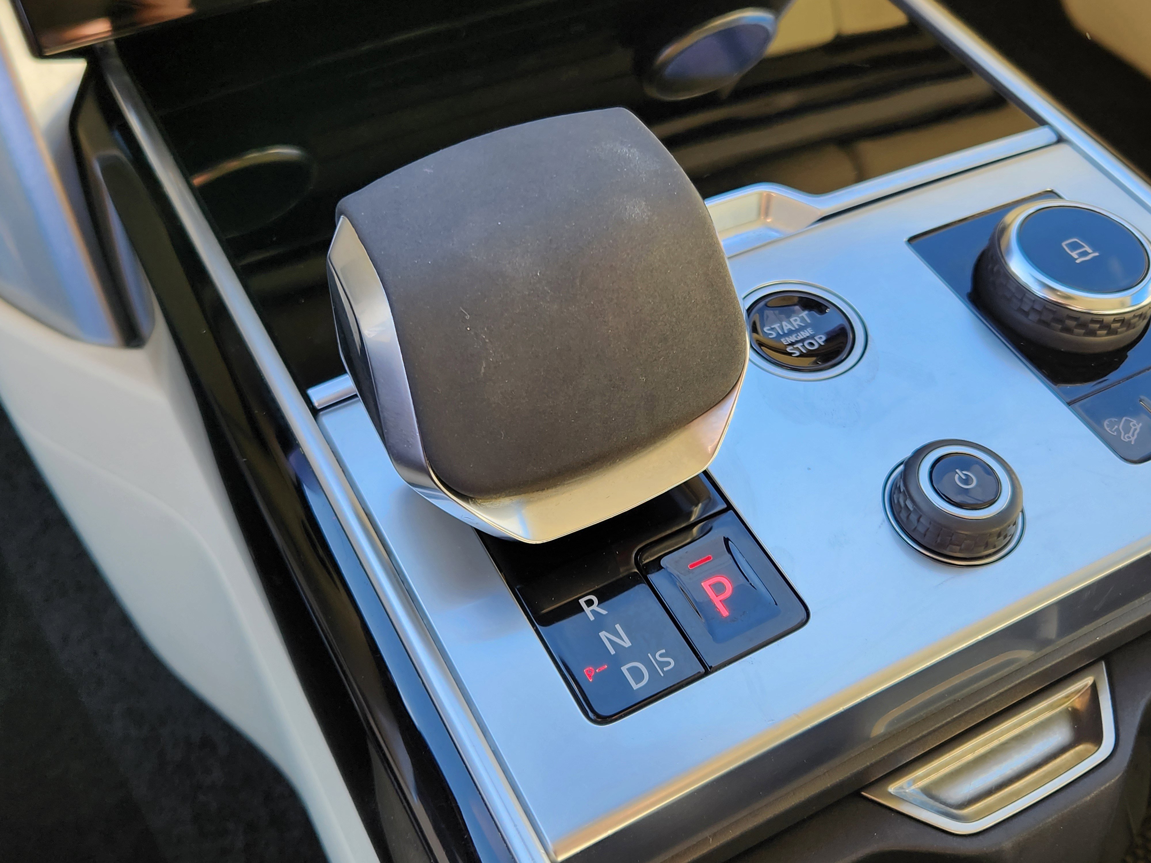 Certified 2023 Land Rover Range Rover SE AWD/4WD image 23