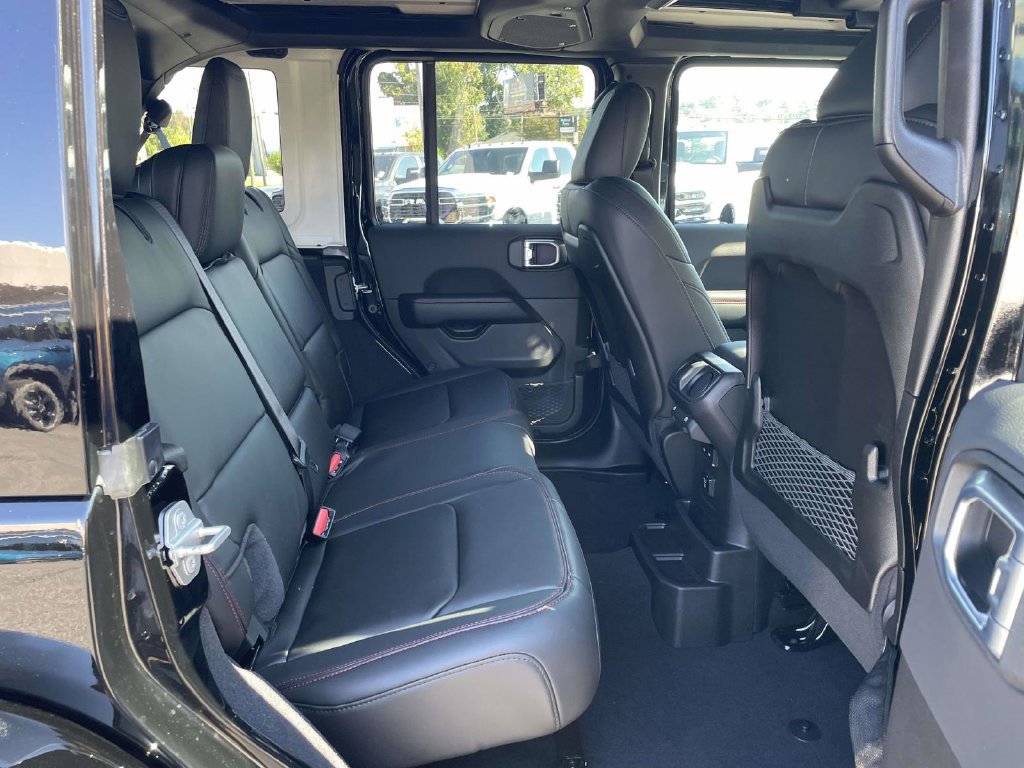 New 2027 Jeep Wrangler Unlimited Rubicon AWD/4WD image 18