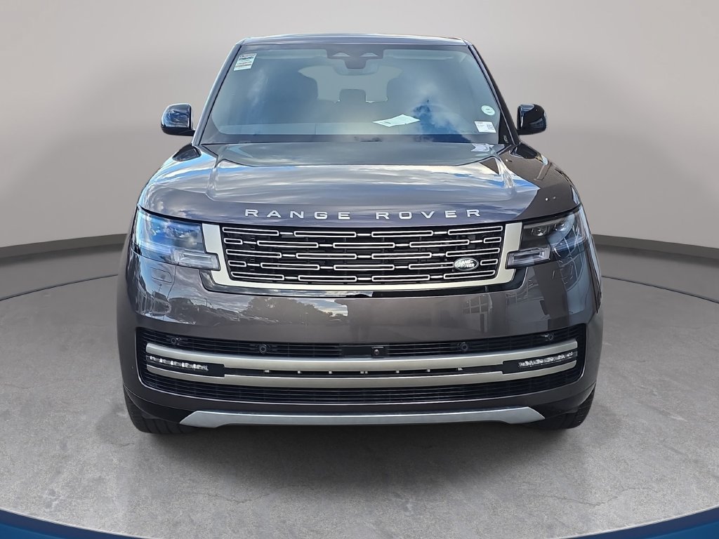 New 2027 Land Rover Range Rover Long Wheelbase SE AWD/4WD image 2