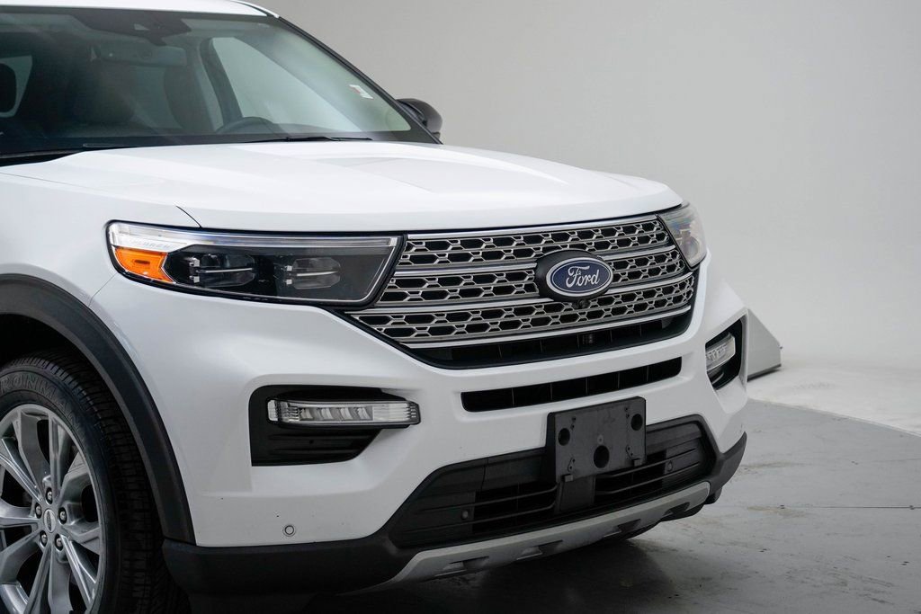 Used 2023 Ford Explorer Limited AWD/4WD image 4