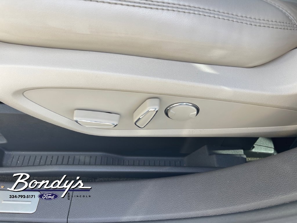 Used 2019 Lincoln Nautilus Select FWD image 9