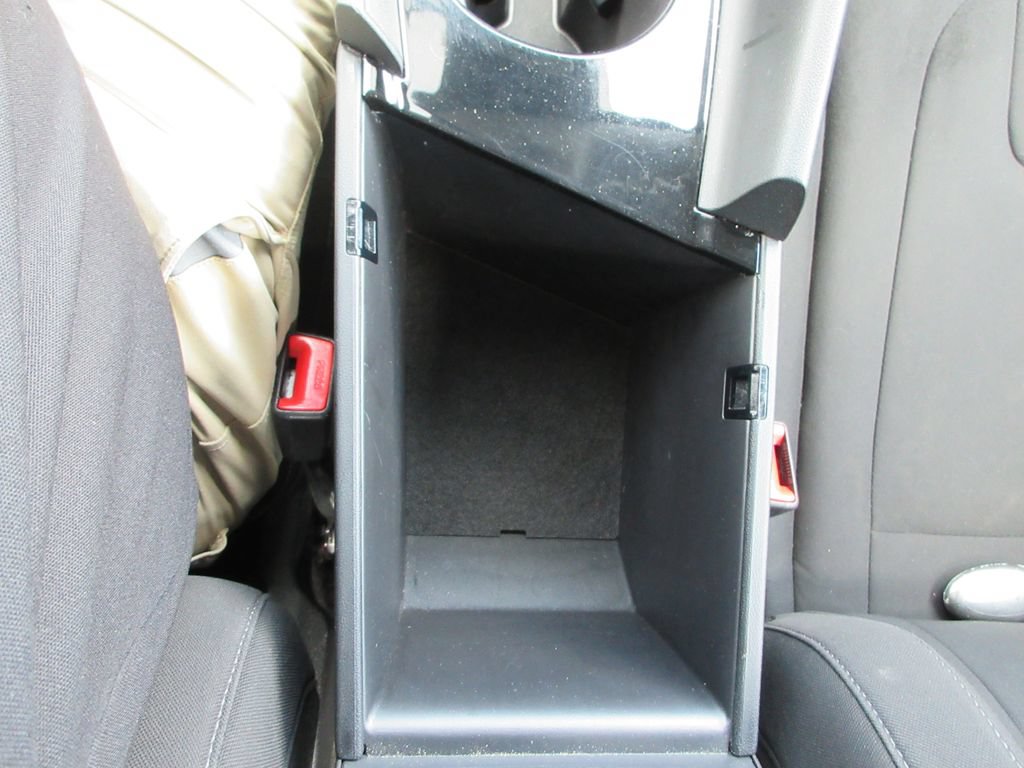 Used 2025 Hyundai Elantra SEL FWD image 25