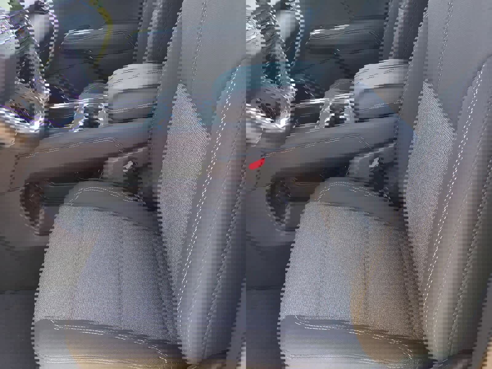 Used 2025 GMC Acadia Elevation image 15