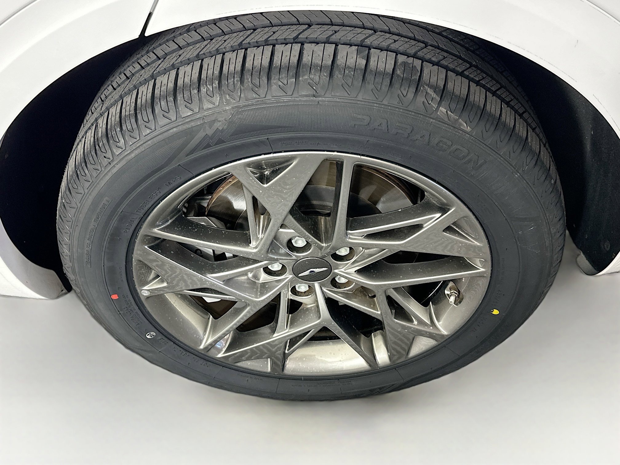 Used 2023 Genesis GV70 2.5T AWD/4WD image 11
