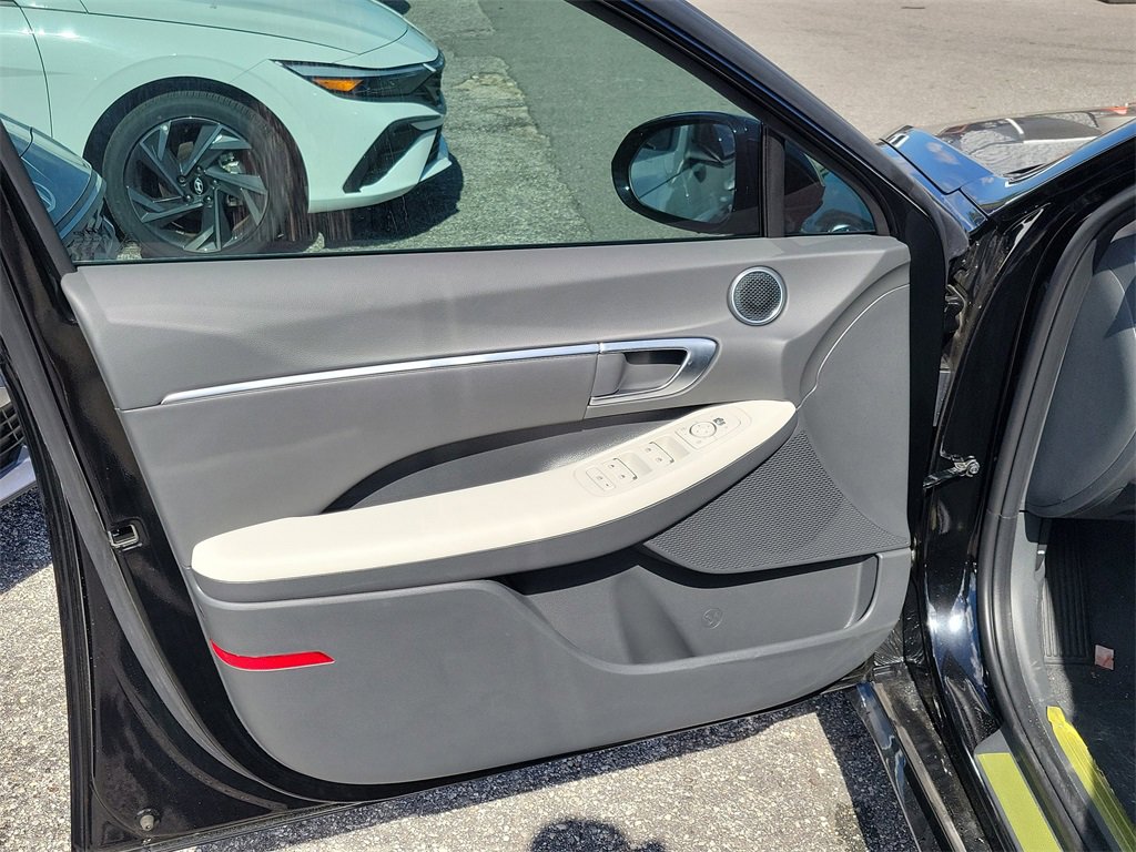 New 2025 Hyundai Sonata SEL image 6