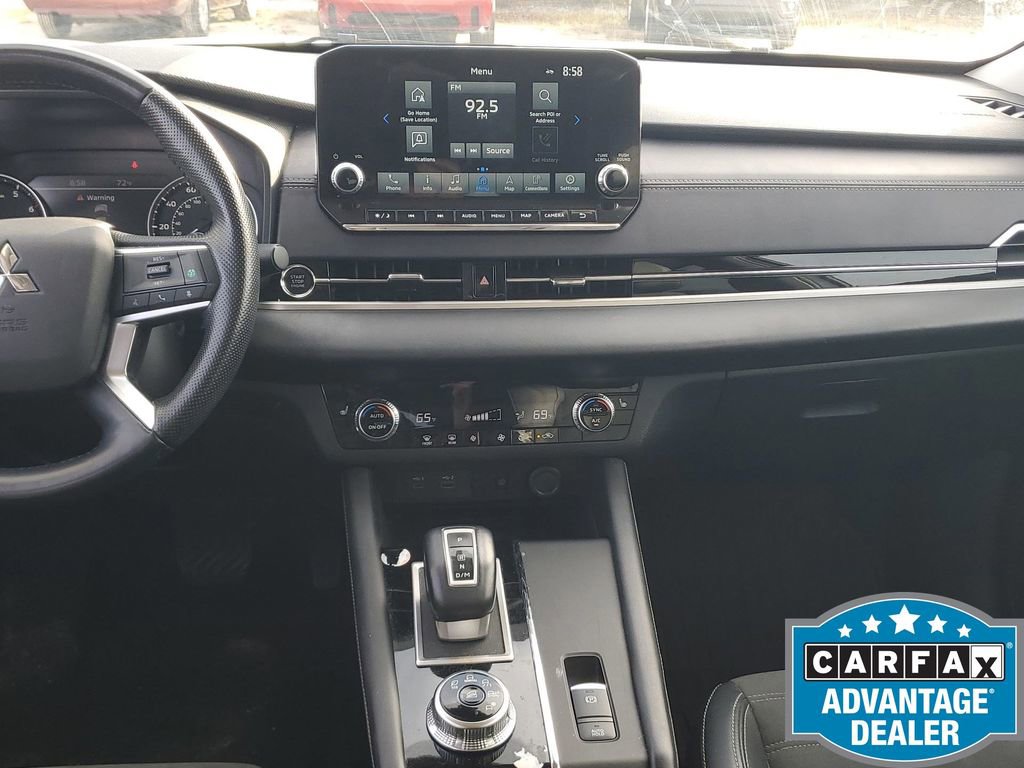 Used 2024 Mitsubishi Outlander SE image 29