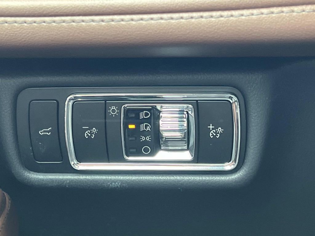 Used 2025 Lincoln Aviator Reserve w/ Equipment Group 201A image 25