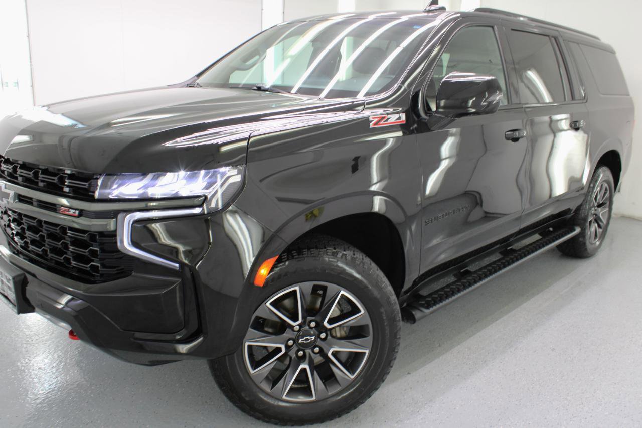 Used 2021 Chevrolet Suburban Z71 w/ Z71 Signature Package AWD/4WD image 13