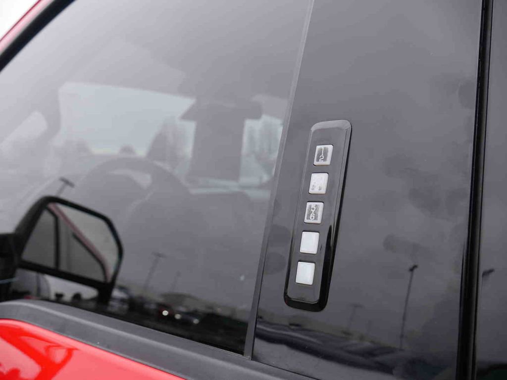 Used 2015 Ford F150 Lariat w/ Equipment Group 502A Luxury image 13