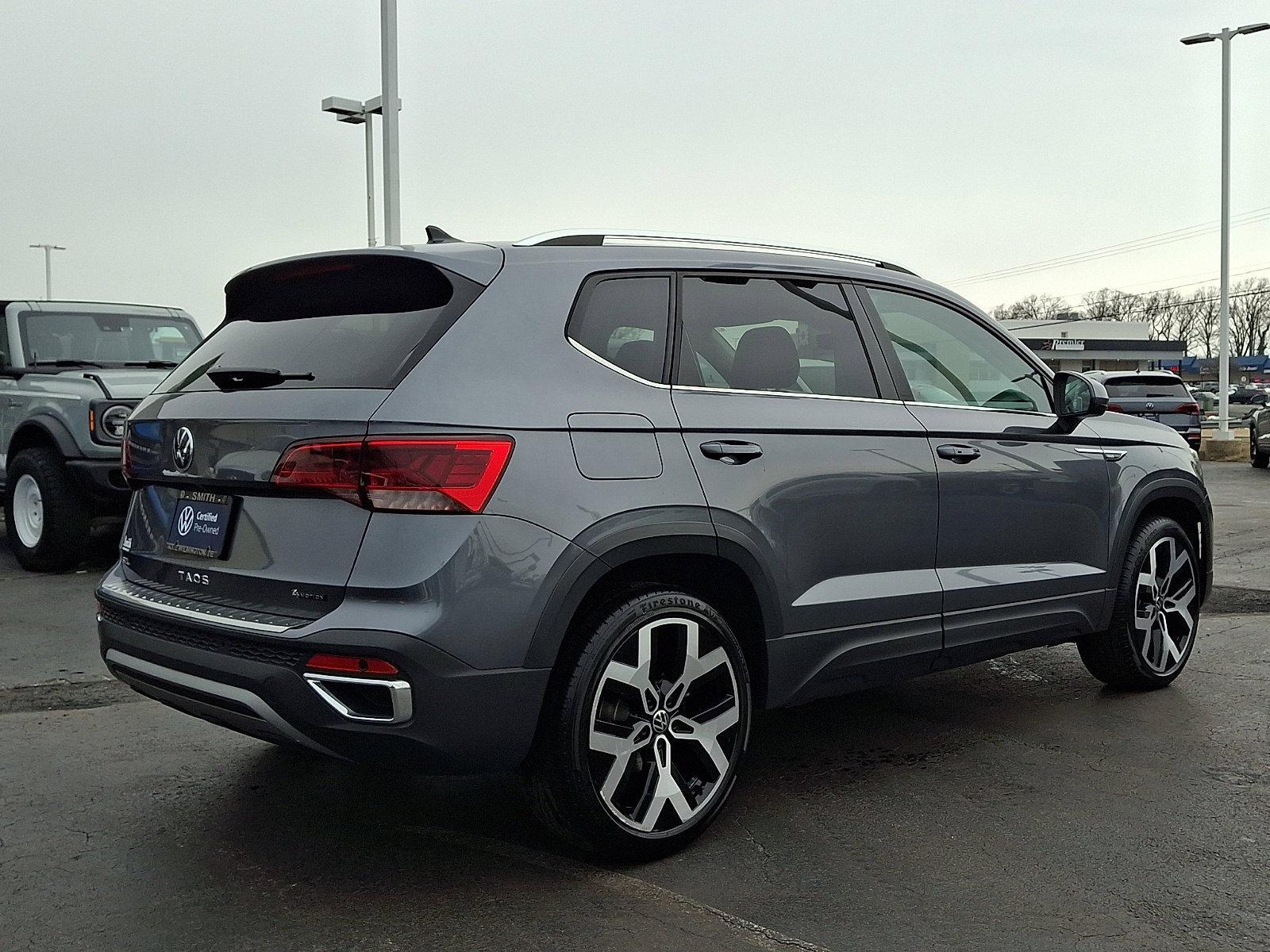 Used 2022 Volkswagen Taos SEL image 6