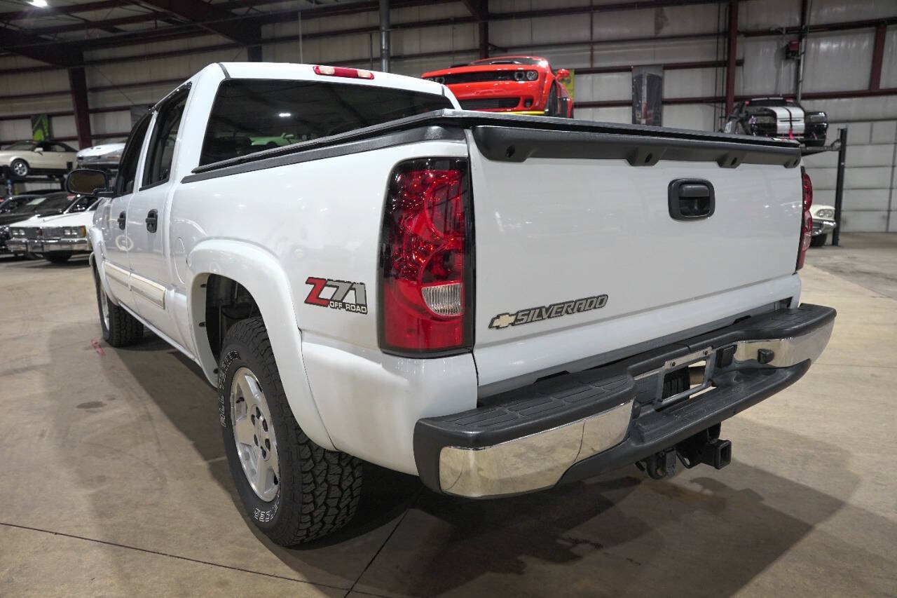 Used 2006 Chevrolet Silverado 1500 LT w/ Light Duty Power Package AWD/4WD image 6
