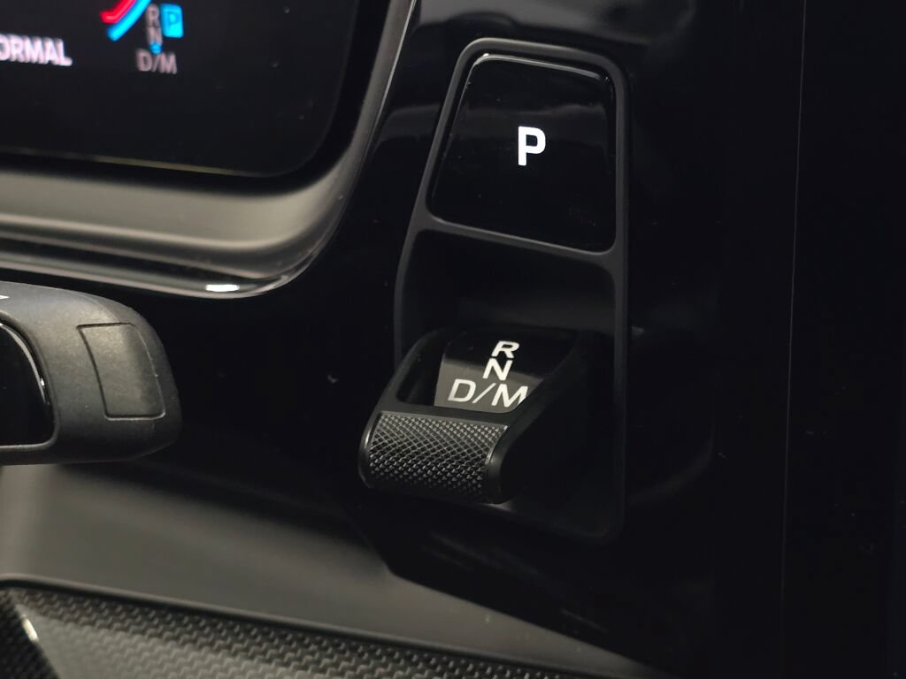 Certified 2024 Porsche Cayenne Turbo GT AWD/4WD image 18