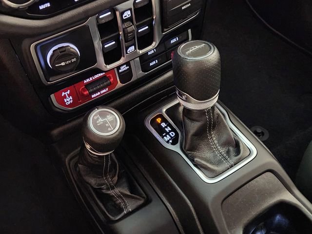 Used 2024 Jeep Gladiator Mojave AWD/4WD image 19