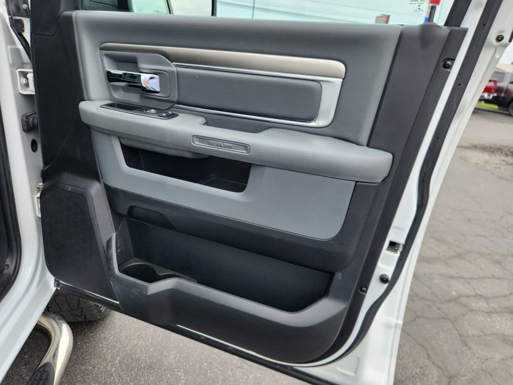 Used 2016 RAM 2500 SLT AWD/4WD image 11