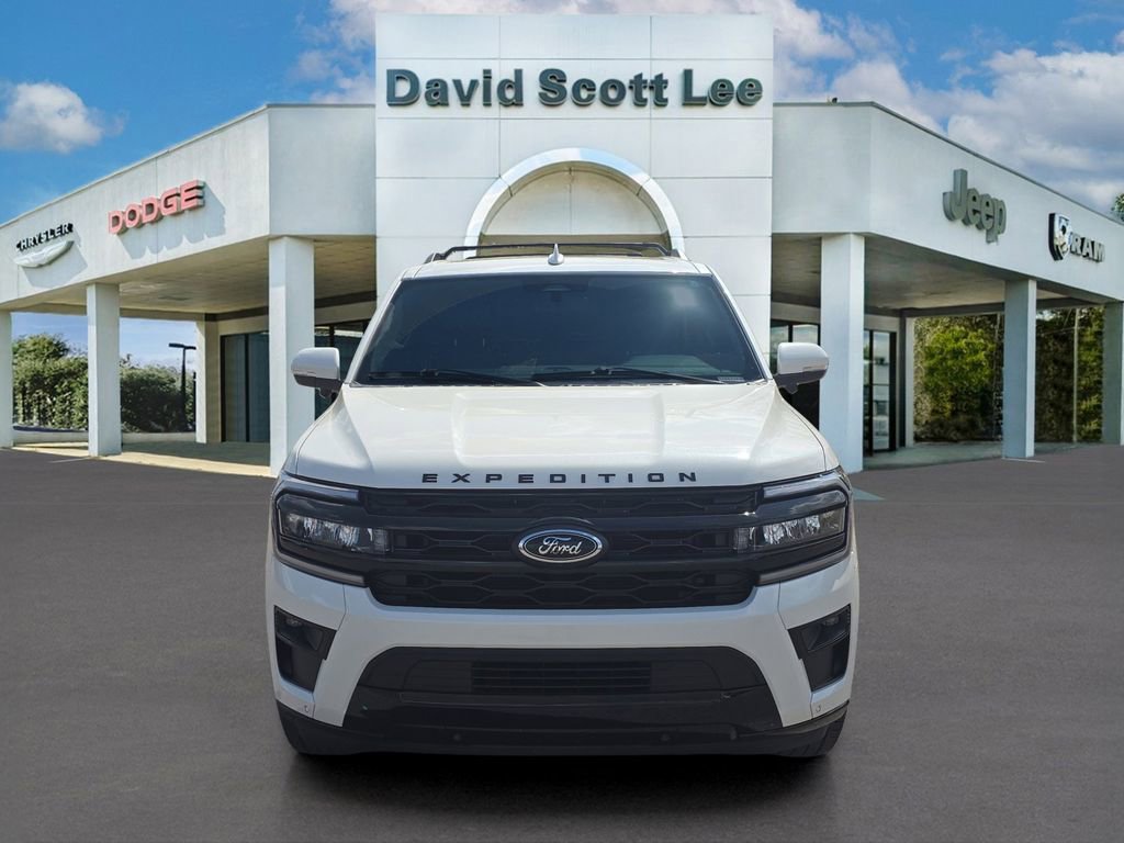 Used 2024 Ford Expedition Limited image 2