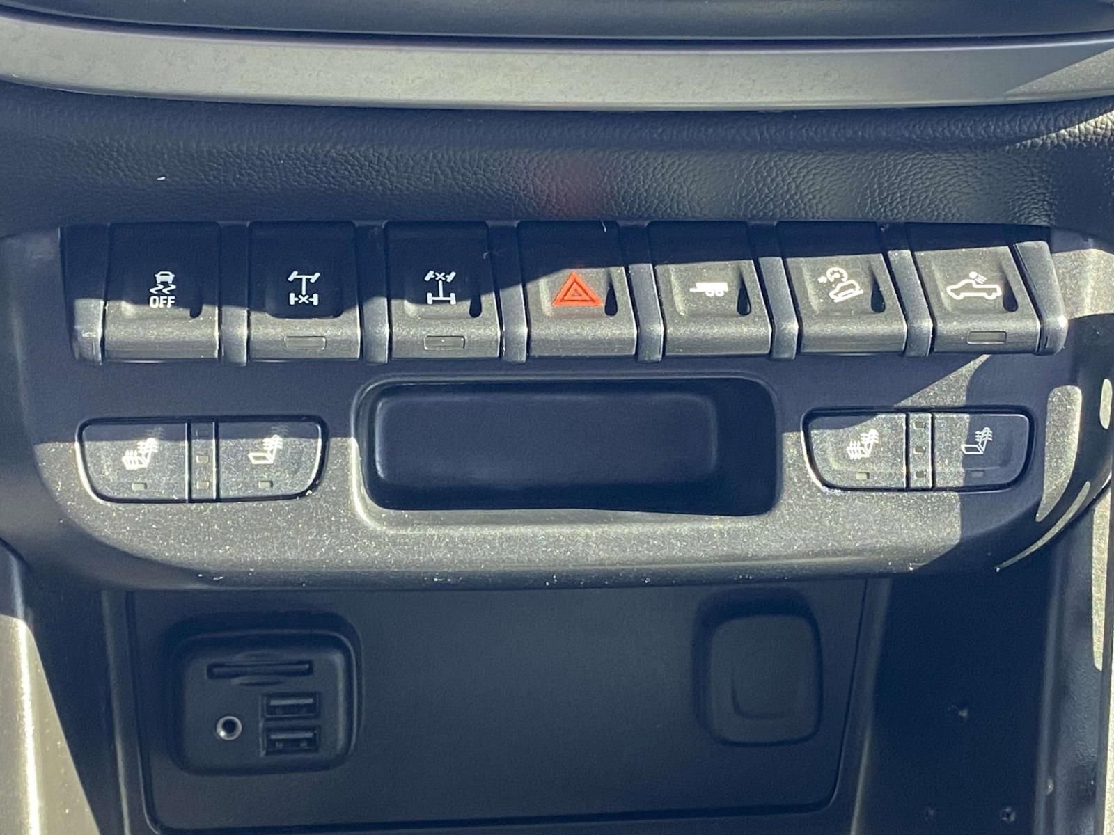 Used 2019 Chevrolet Colorado ZR2 w/ Colorado ZR2 Bison Edition AWD/4WD image 30