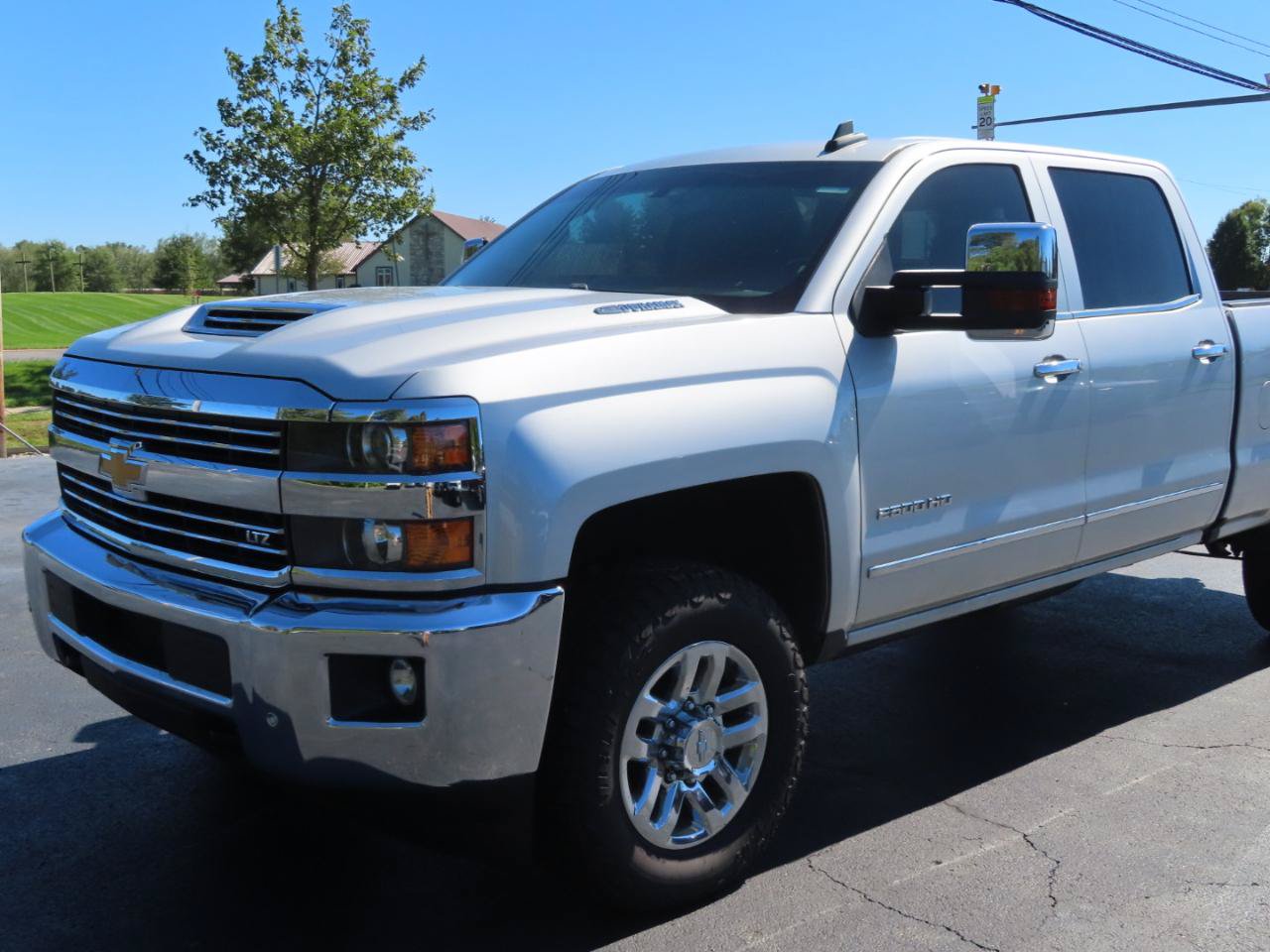 Used 2019 Chevrolet Silverado 2500 LTZ w/ Duramax Plus Package AWD/4WD image 10