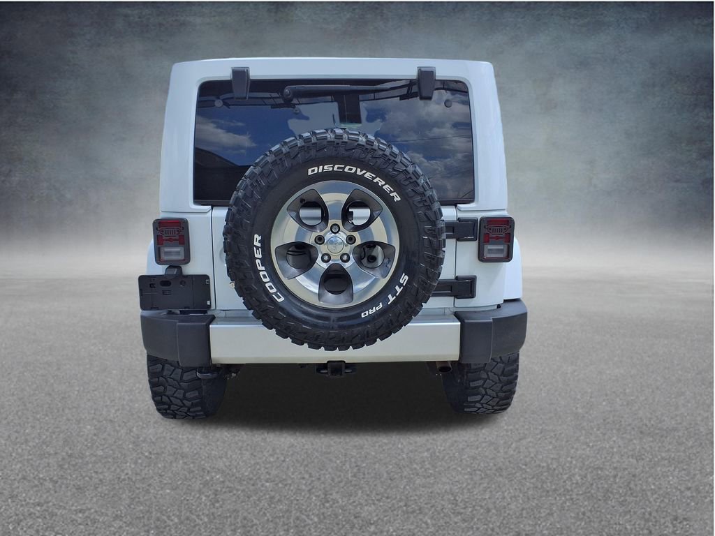 Used 2016 Jeep Wrangler Unlimited Sahara w/ Connectivity Group AWD/4WD image 7