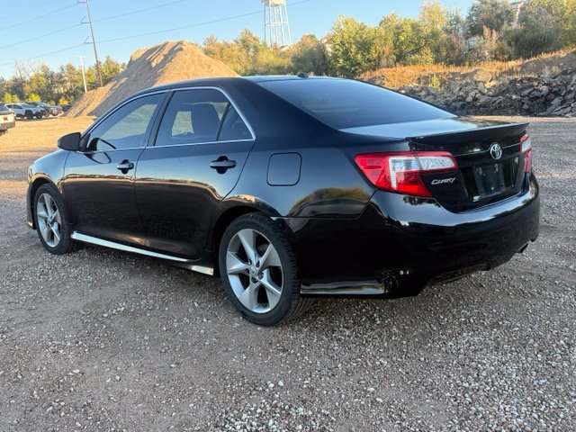 Used 2014 Toyota Camry SE FWD image 3
