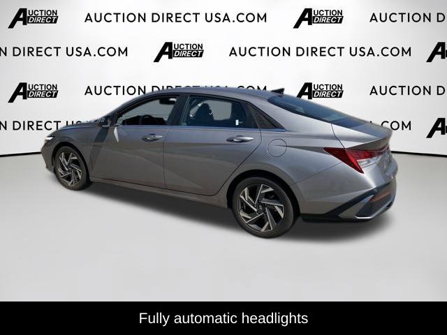 Used 2024 Hyundai Elantra SEL w/ Convenience Package FWD image 12