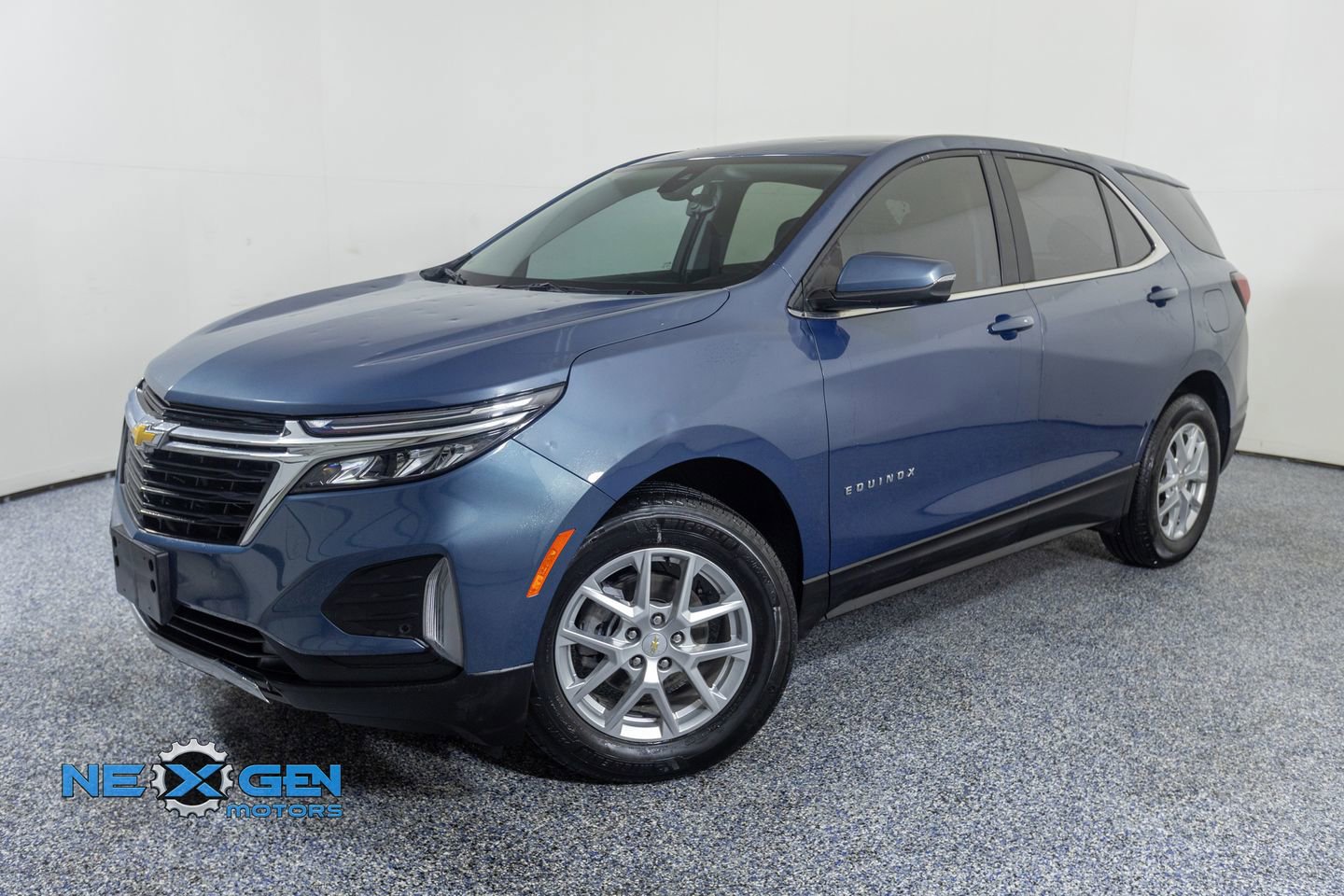 Used 2024 Chevrolet Equinox LT image 3