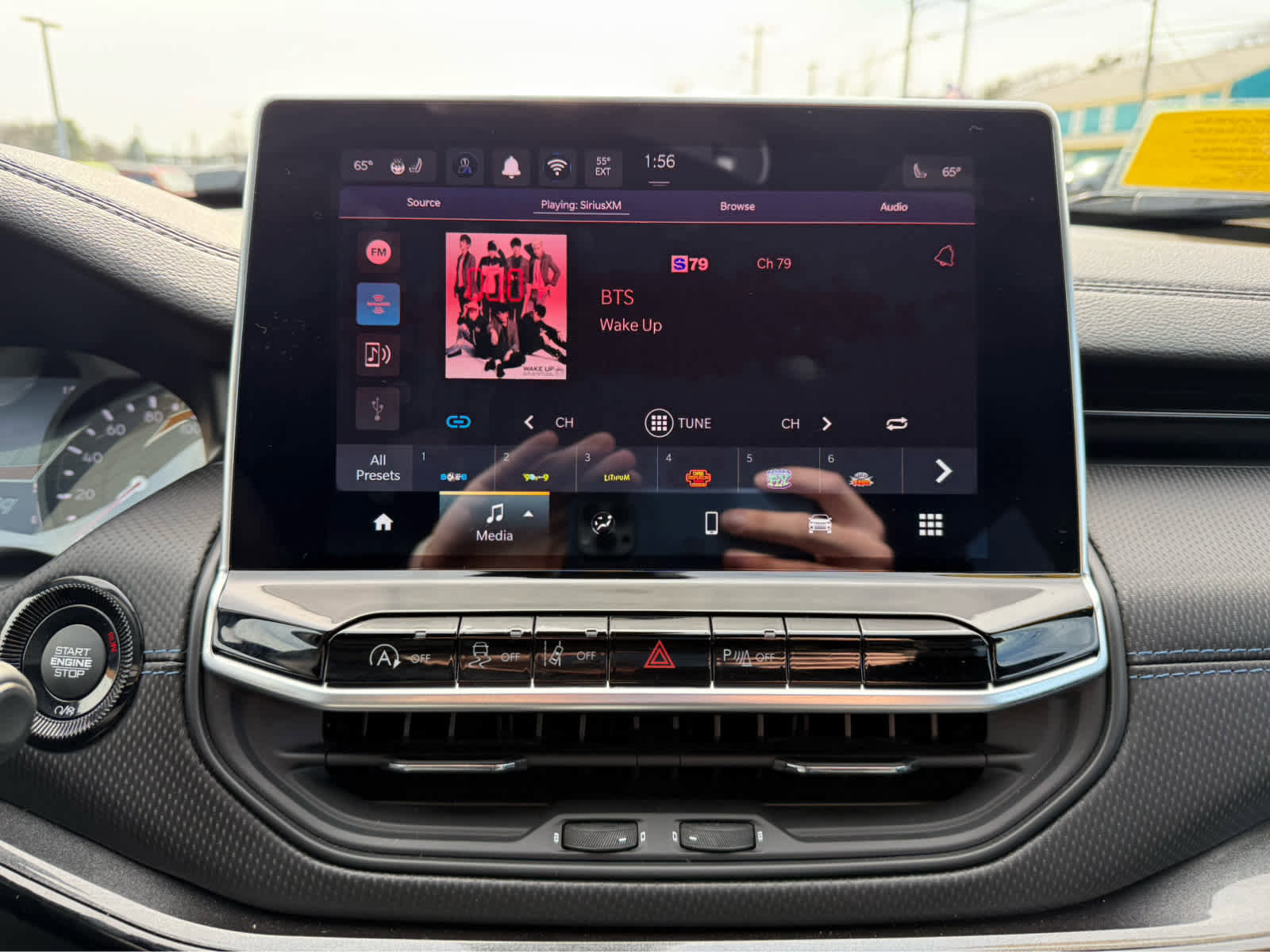 Used 2026 Jeep Compass Limited image 17